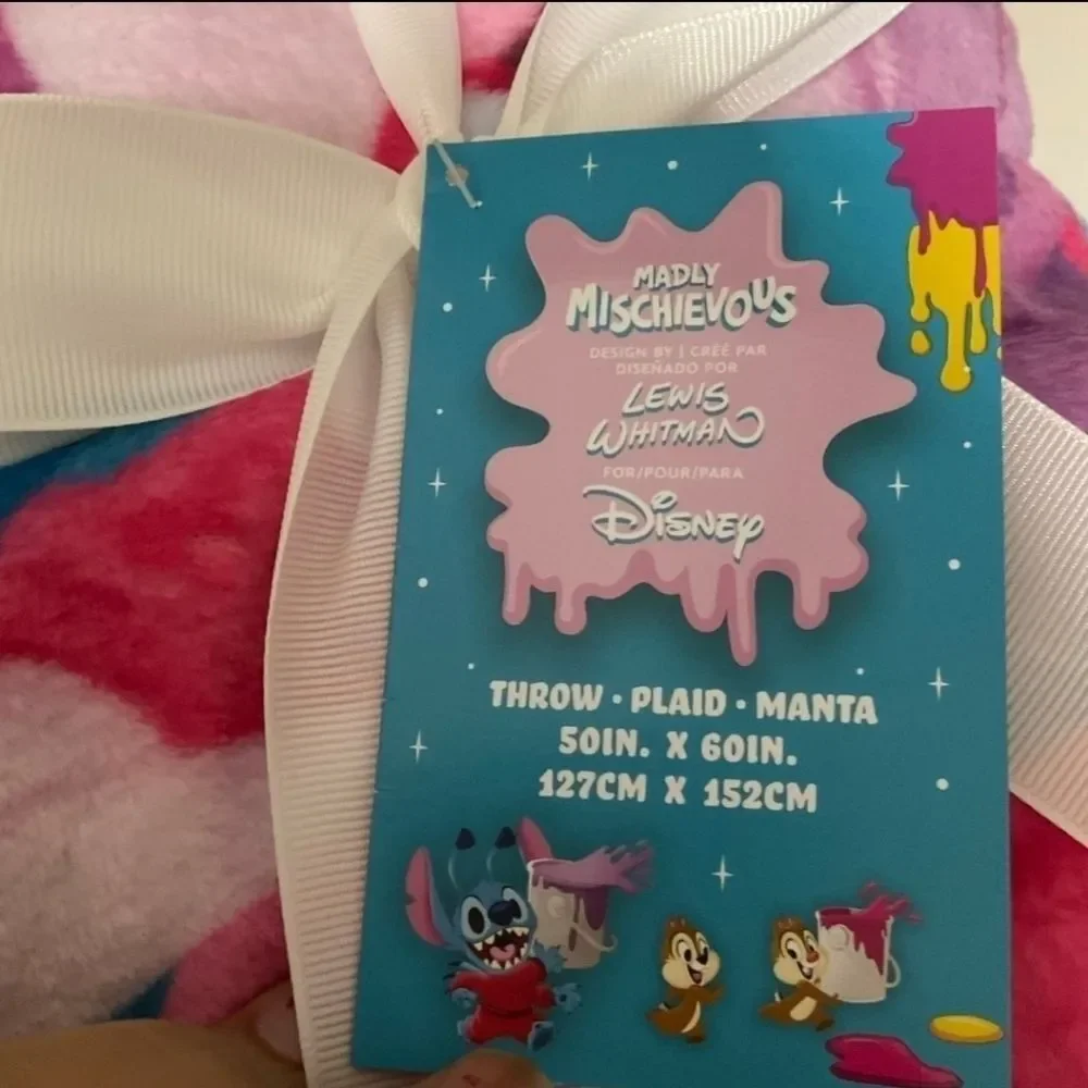 Alice In Wonderland Madly Mischievous Throw Blanket Disney Parks